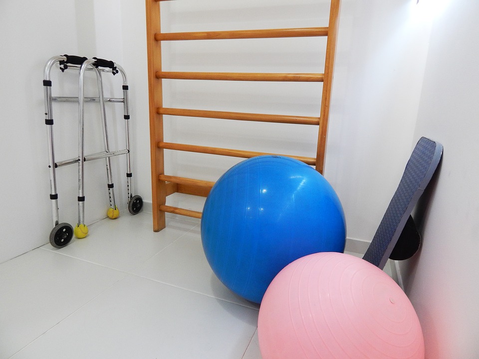 Physical Therapy Keeps Hips Healthy for Post-Retirement Activities