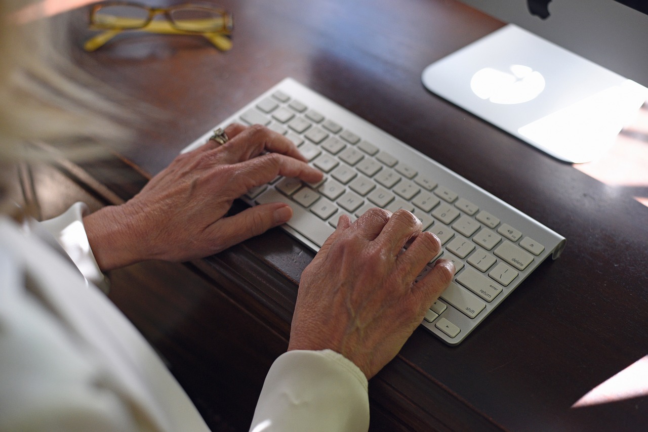 Preventing and Managing Pain Caused by Typing and Other Repetitive Movements
